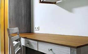 Urbanest Inn House Slipi